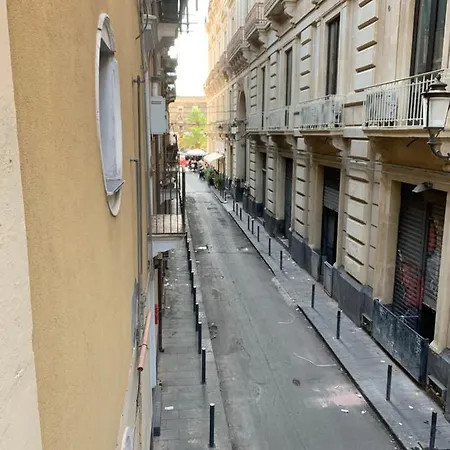 Vicolo Etnea *